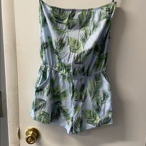 2 for $10 ! Forever 21 tropical romper